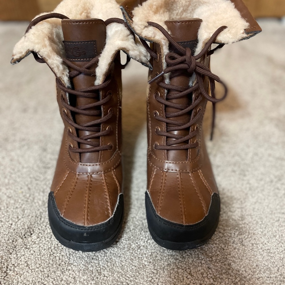 UGG Chestnut Leather Snow Boots